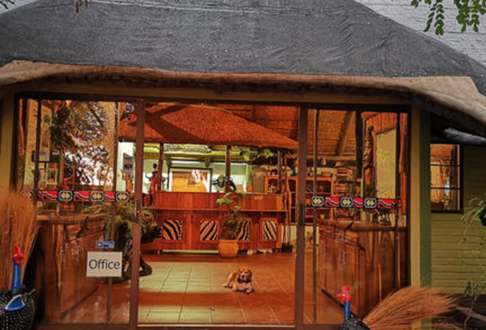 Mahangu Safari Lodge